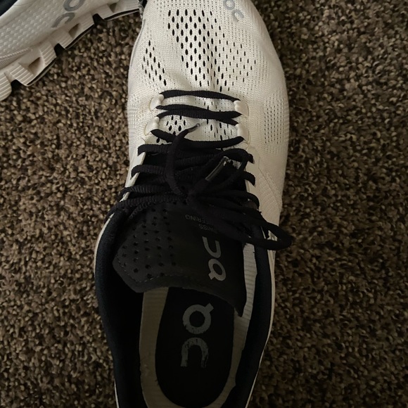 ON CLOUDS - Picture 2 of 3